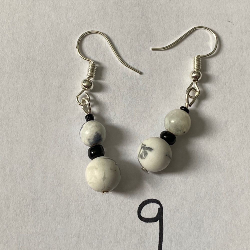 Various earrings - Picture 11 of 14